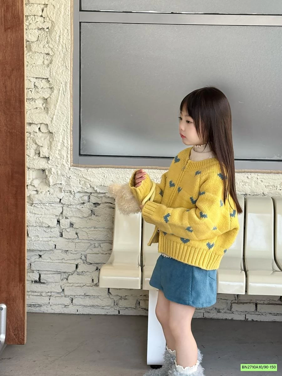 KHOÁC LEN VÀNG TRÁI TIM