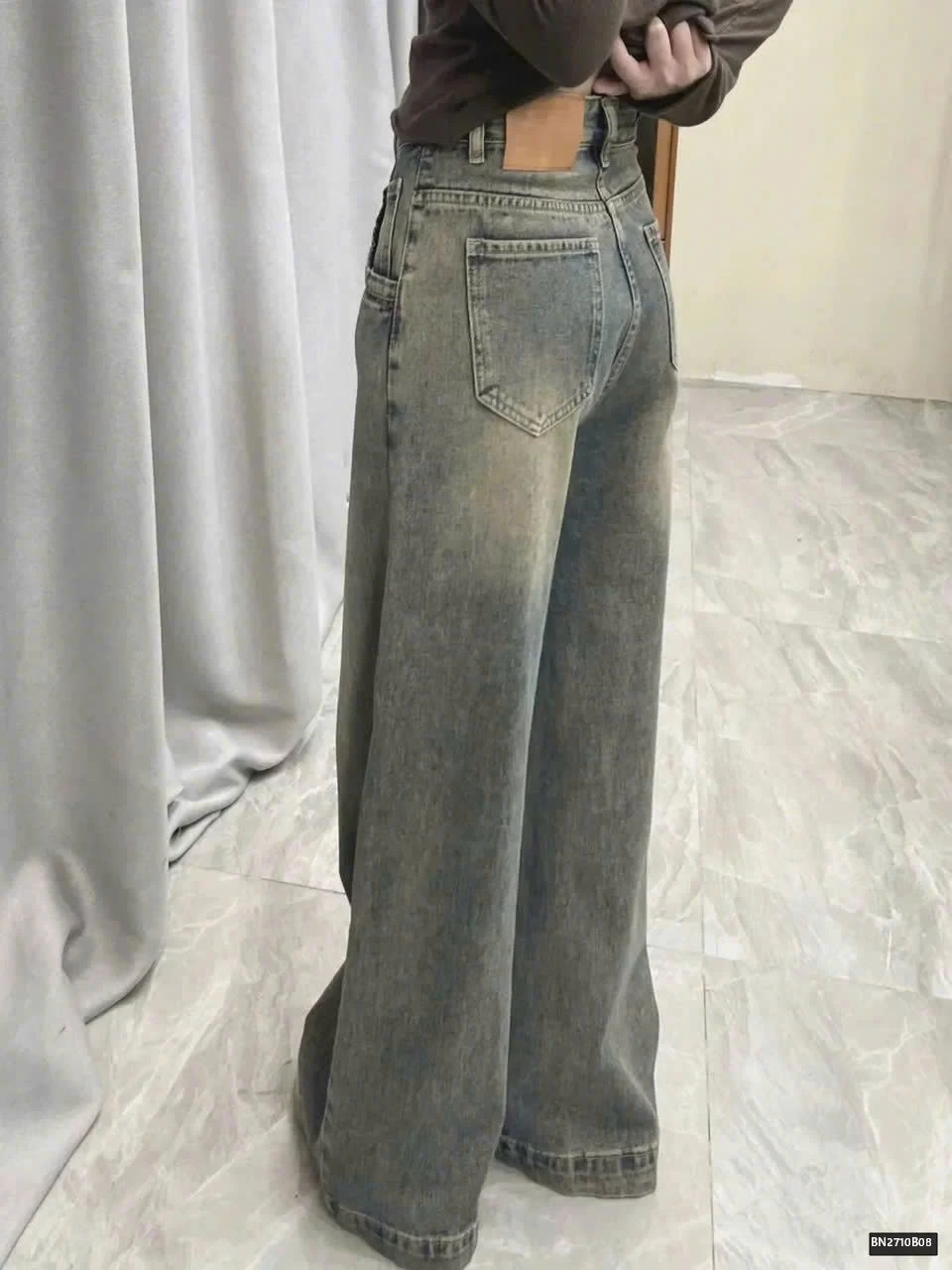 QUẦN JEANS ỐNG RỘNG DÁNG SUÔNG