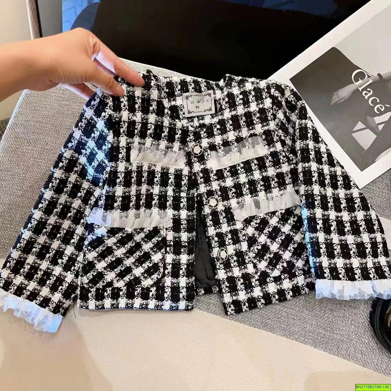 SÉT DẠ CARO TRẮNG ĐEN 2 CHI TIẾT
