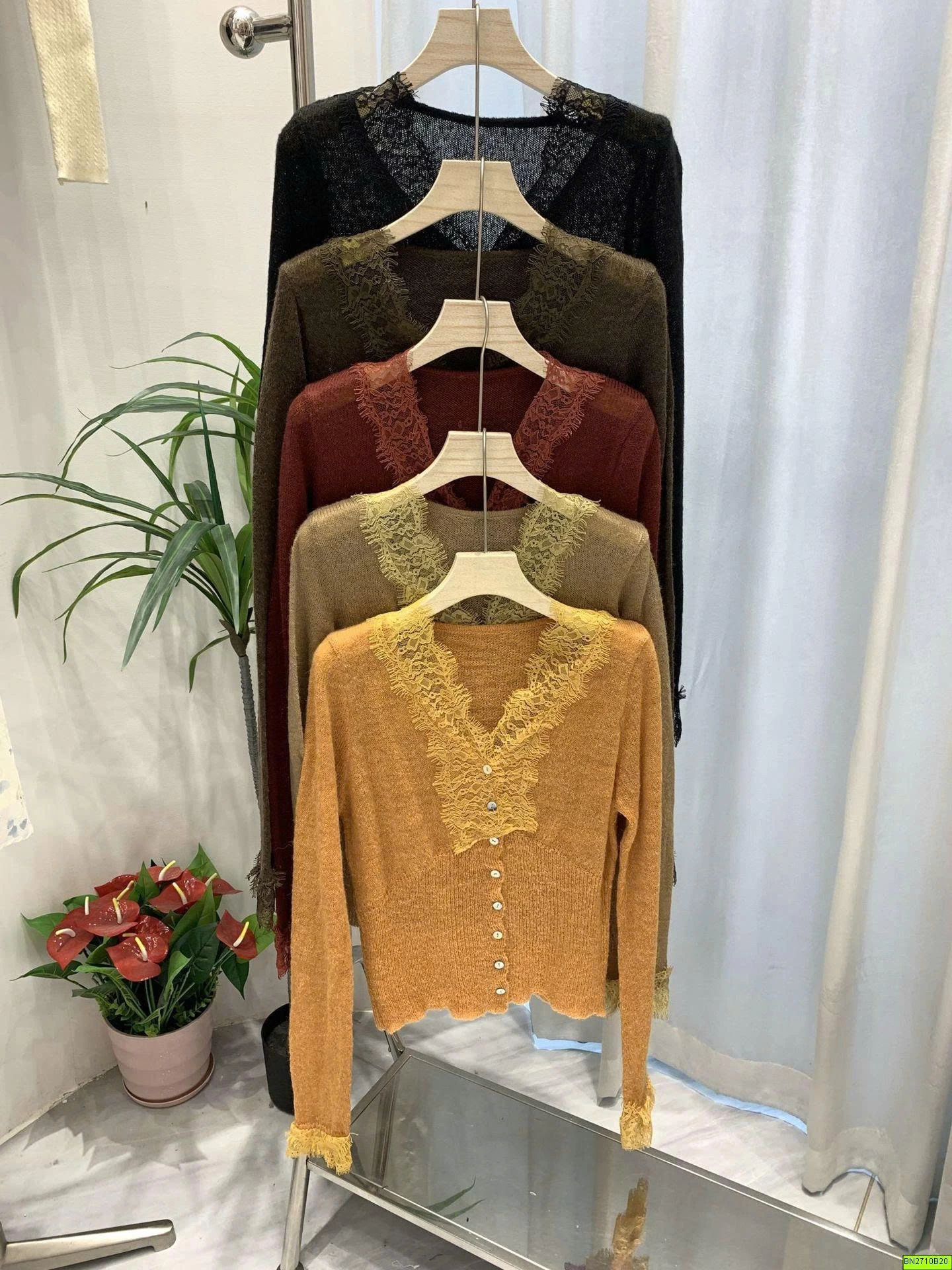 ÁO LEN NỮ MỎNG PHỐI REN
