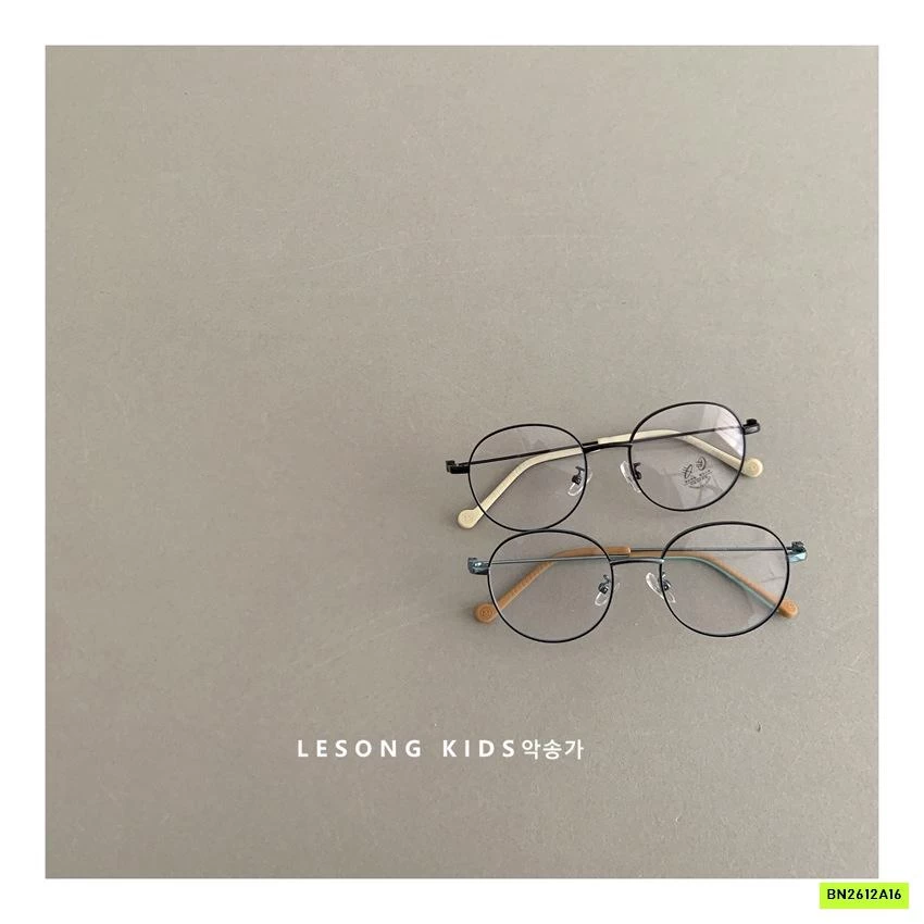 KÍNH GỌNG TRÒN 0 ĐỘ KUTE