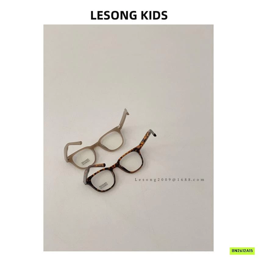 KÍNH THỜI TRANG 0 ĐỘ