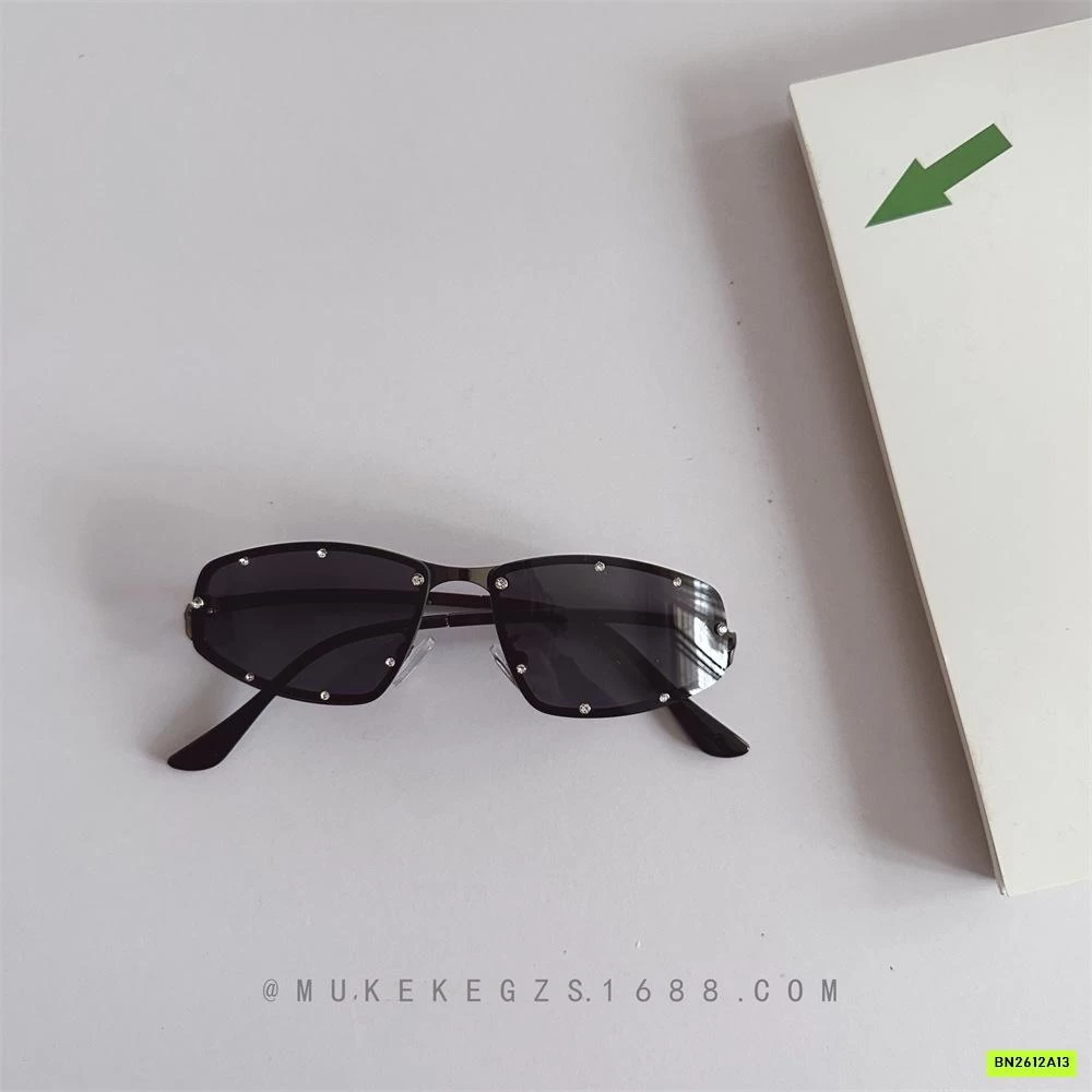 KÍNH RÂM TÁN ĐINH THỜI TRANG