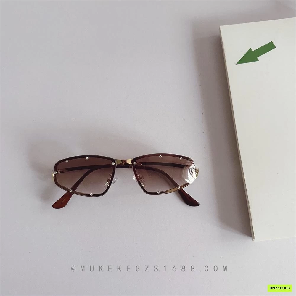 KÍNH RÂM TÁN ĐINH THỜI TRANG