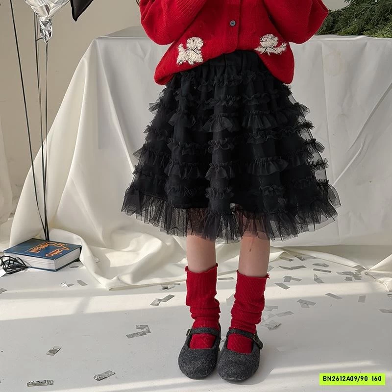 KHOÁC LEN THÊU CÚN MIX CV TUTU ĐEN AMBB