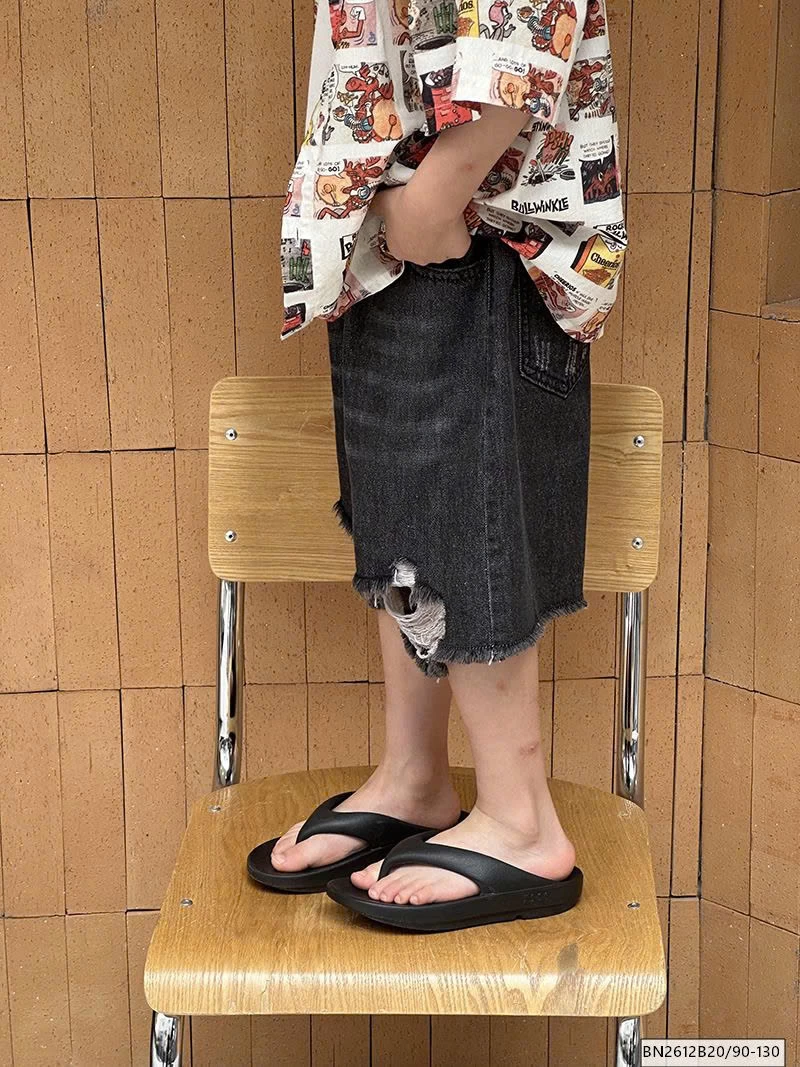 QUẦN SHORT JEAN RÁCH