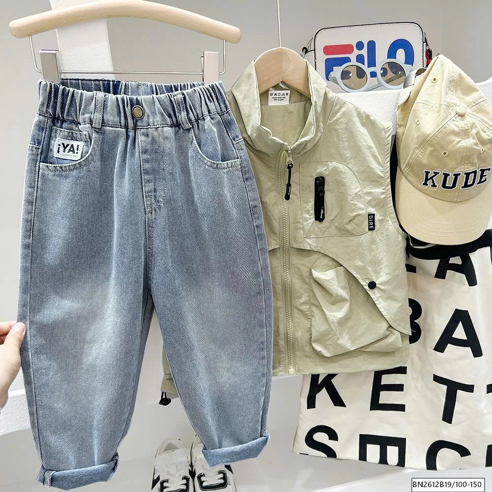 QUẦN JEAN BẠC MÀU TÚI THÊU KACADY