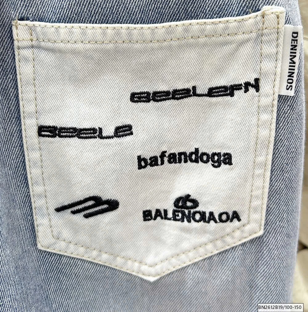 QUẦN JEAN BẠC MÀU TÚI THÊU KACADY