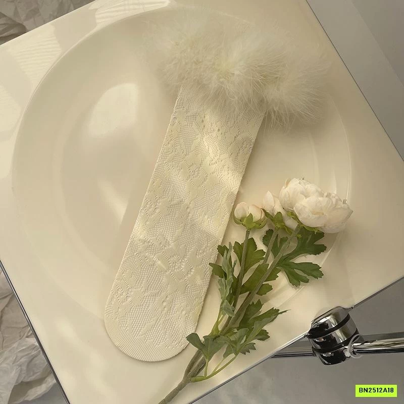 TẤT LƯỚI LOLLITA GẮN LÔNG VŨ