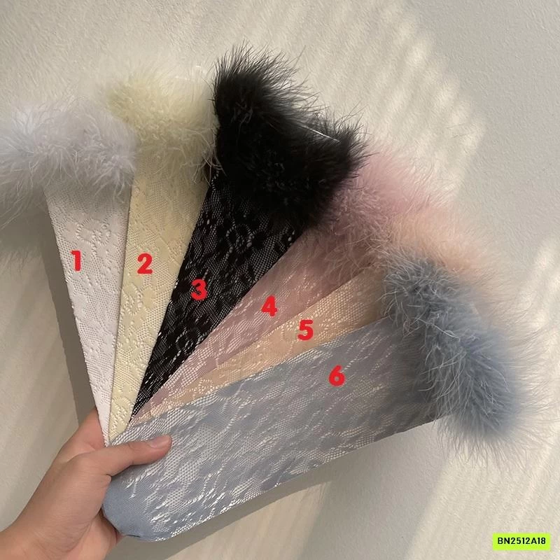 TẤT LƯỚI LOLLITA GẮN LÔNG VŨ