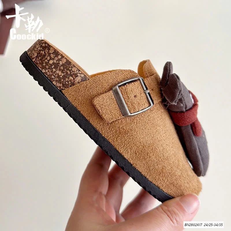 SỤC GIẢ DA LỘN GẮN STICKER