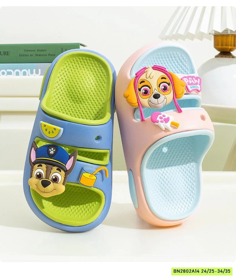 DÉP LÊ ĐỘI CHÓ CỨU HỘ CHỐNG TRƯỢT