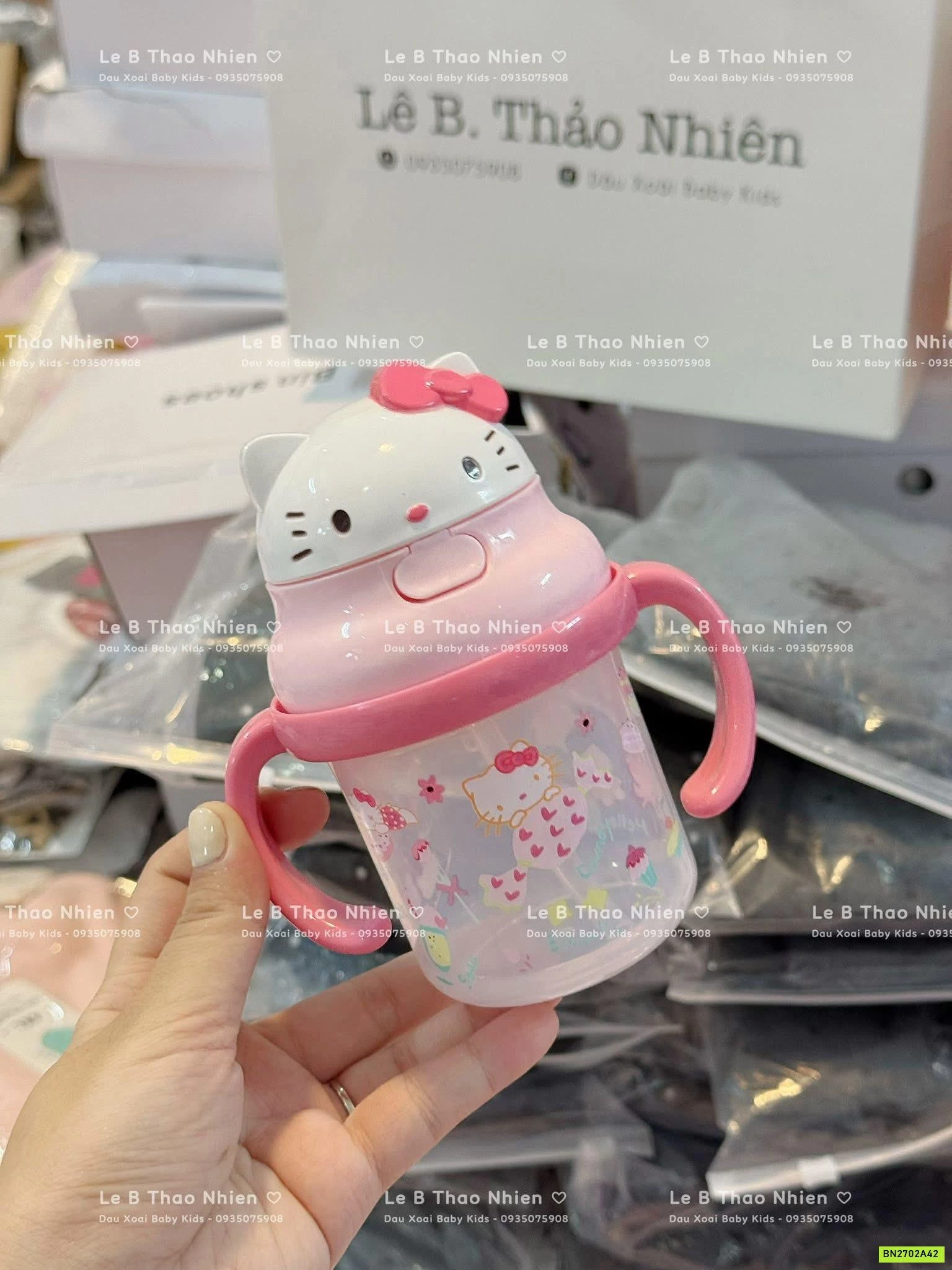 BÌNH NƯỚC XUẤT NHẬT HELLO KITTY