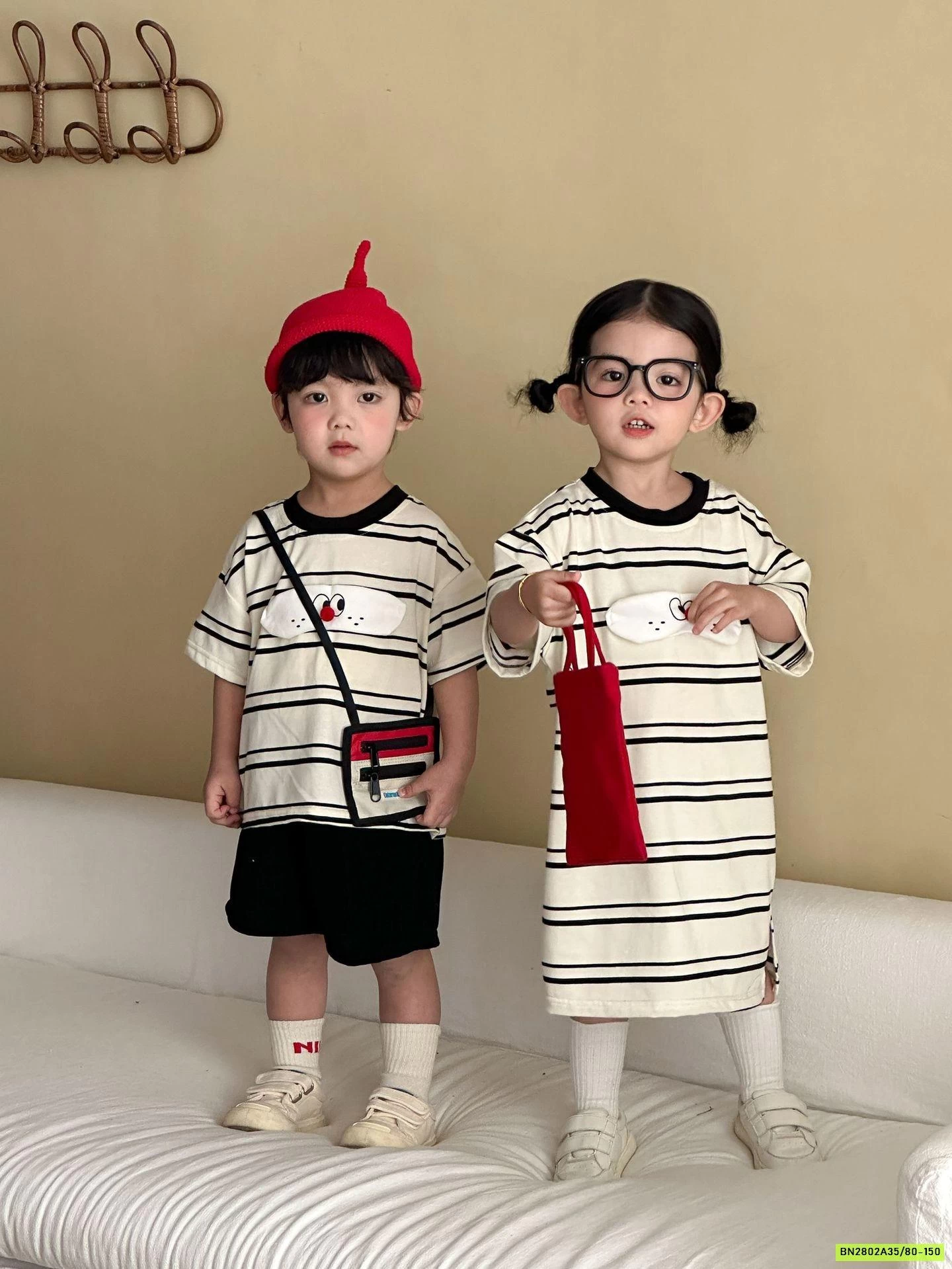 COUPLE CÚN KẺ NGANG