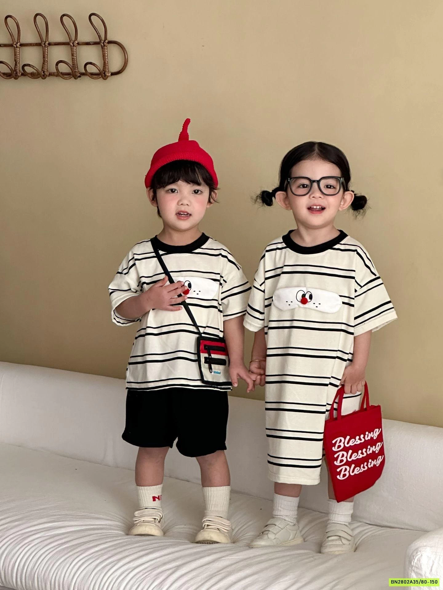 COUPLE CÚN KẺ NGANG