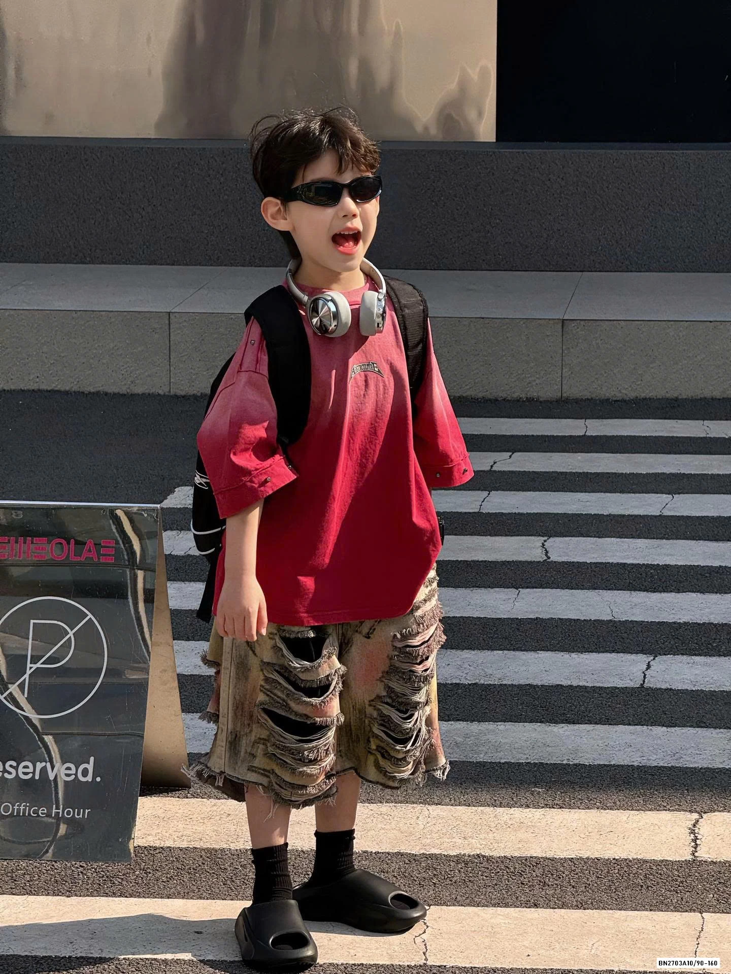 ÁO THUN ĐỎ LOANG