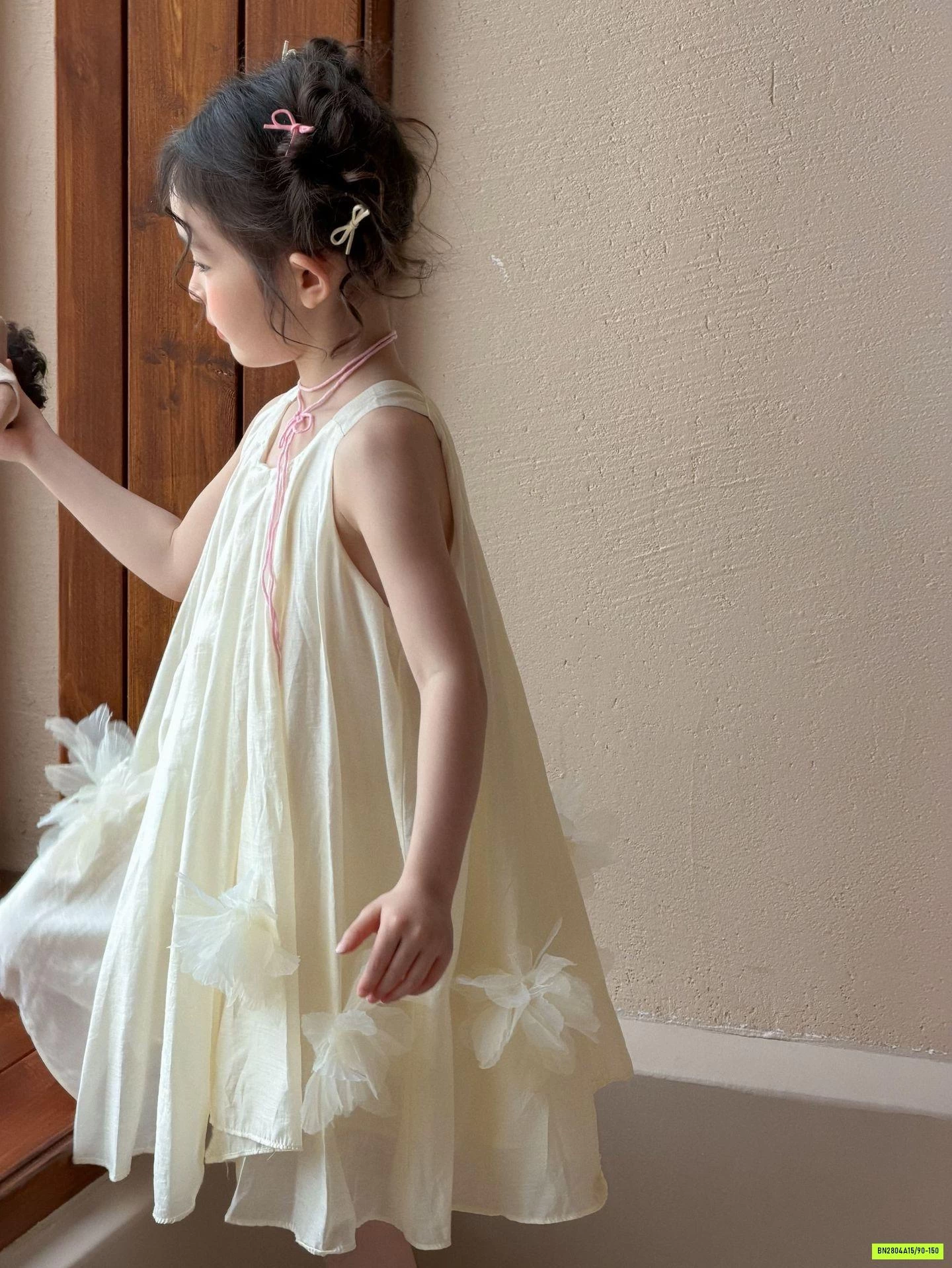 ĐẦM THÔ MỀM GẮN HOA 3D SÁT NÁCH