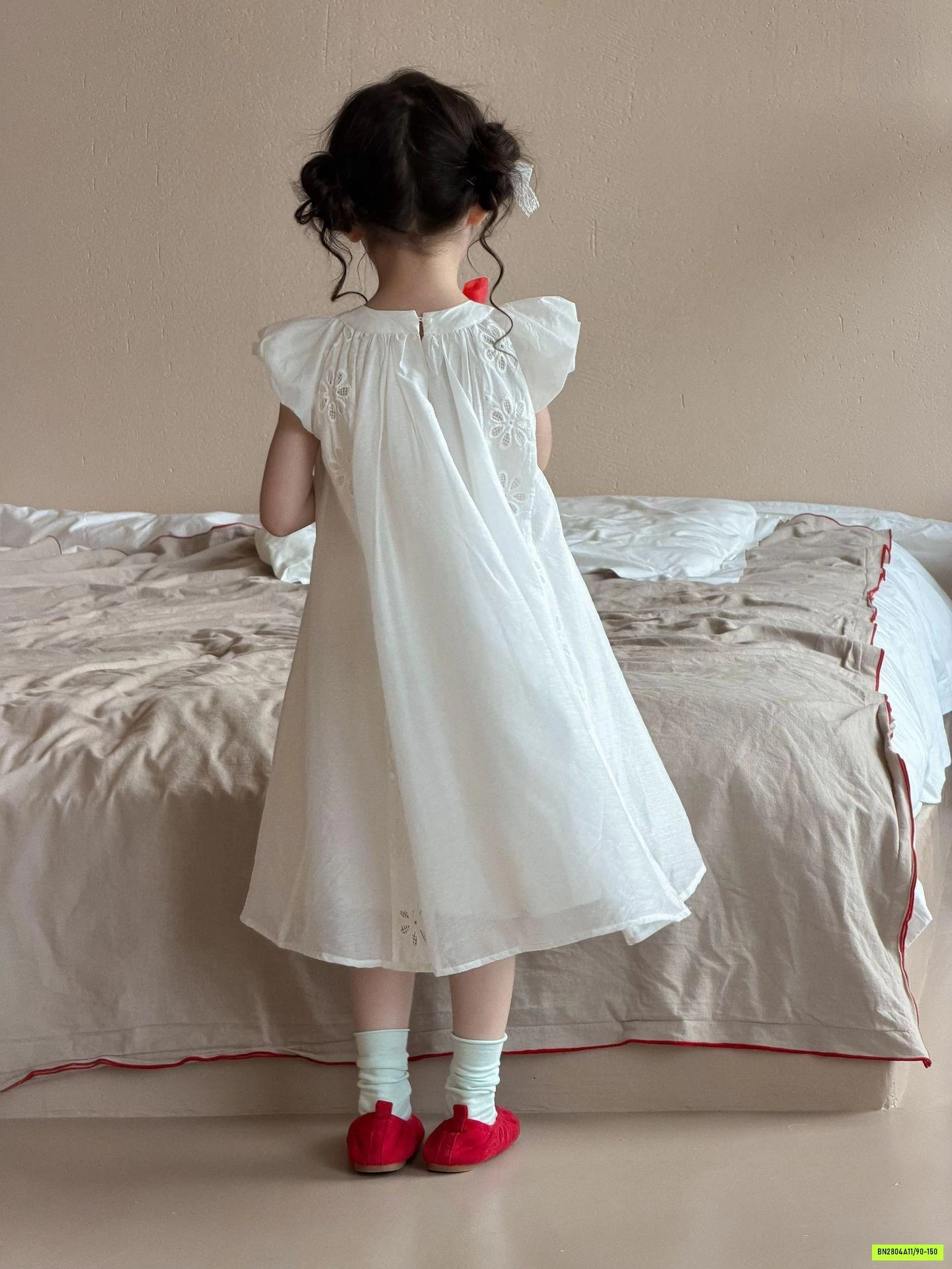 ĐẦM CÔNG CHÚA TRẮNG TAY BỒNG