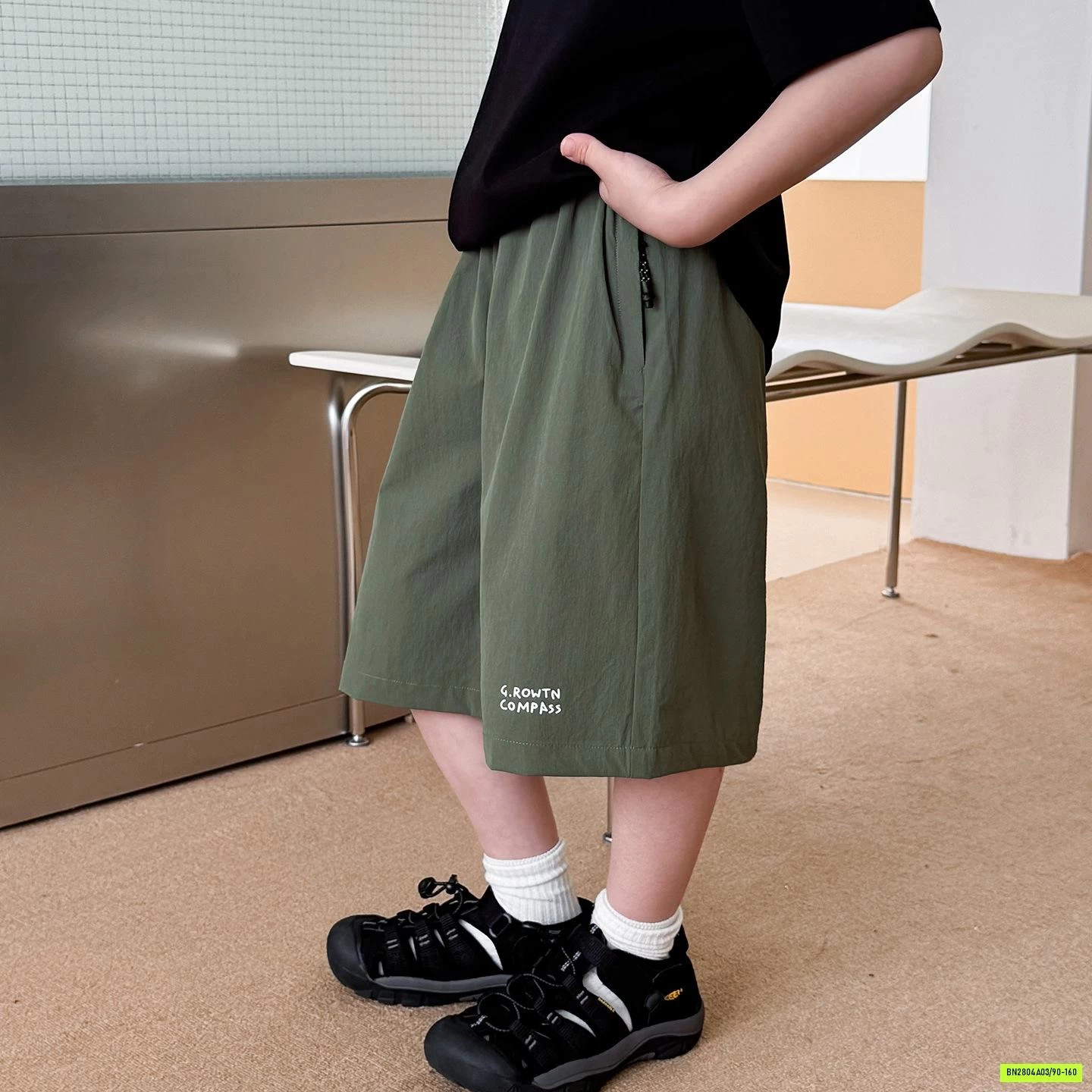 SHORT GIÓ IN CHỮ AOAO