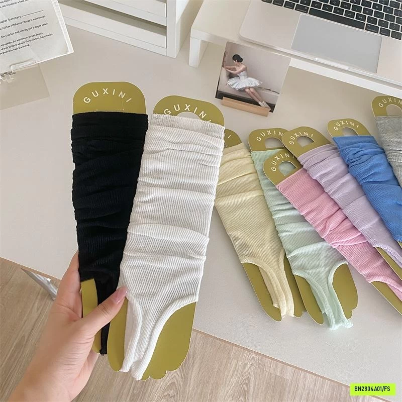 TẤT GIẤY XỎ NGÓN