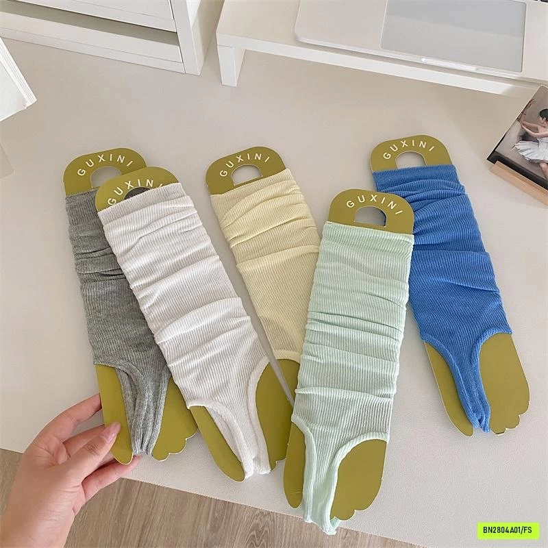 TẤT GIẤY XỎ NGÓN