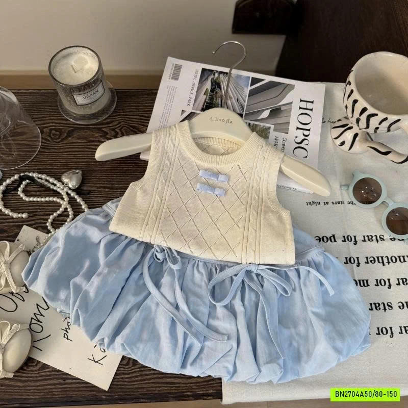 MONTGHI CỔ NƠ MIX QUẦN BÍ