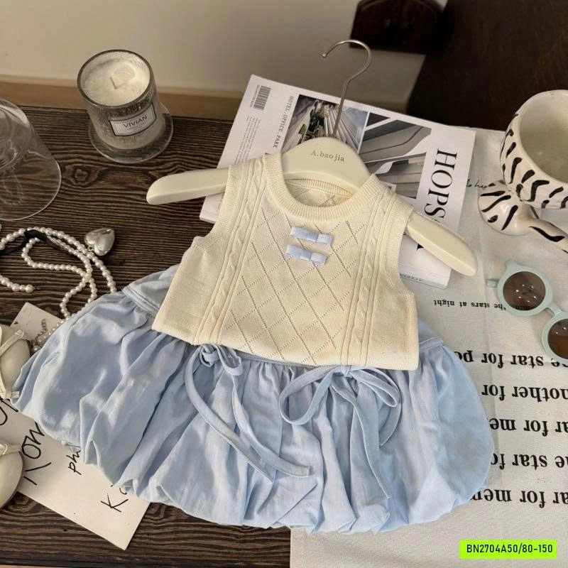 MONTGHI CỔ NƠ MIX QUẦN BÍ