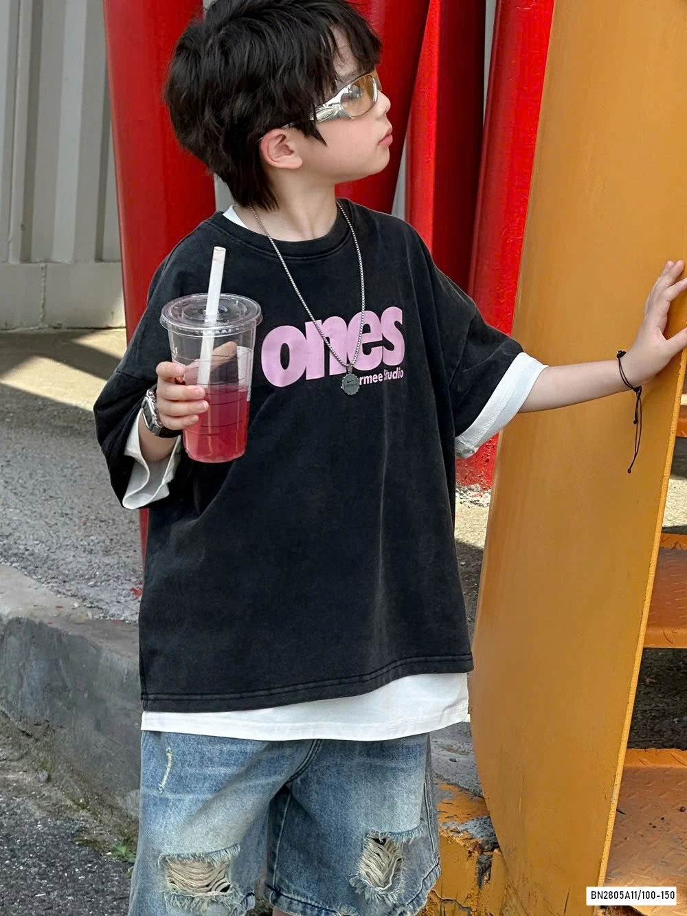 ÁO ĐEN O.N.E.S MIX JEANS RÁCH