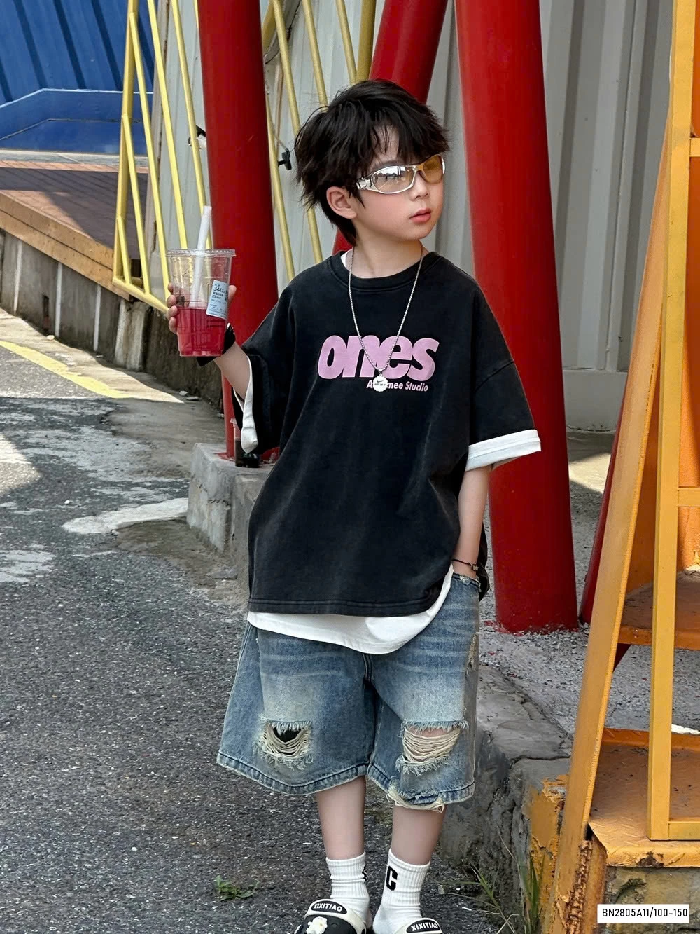 ÁO ĐEN O.N.E.S MIX JEANS RÁCH