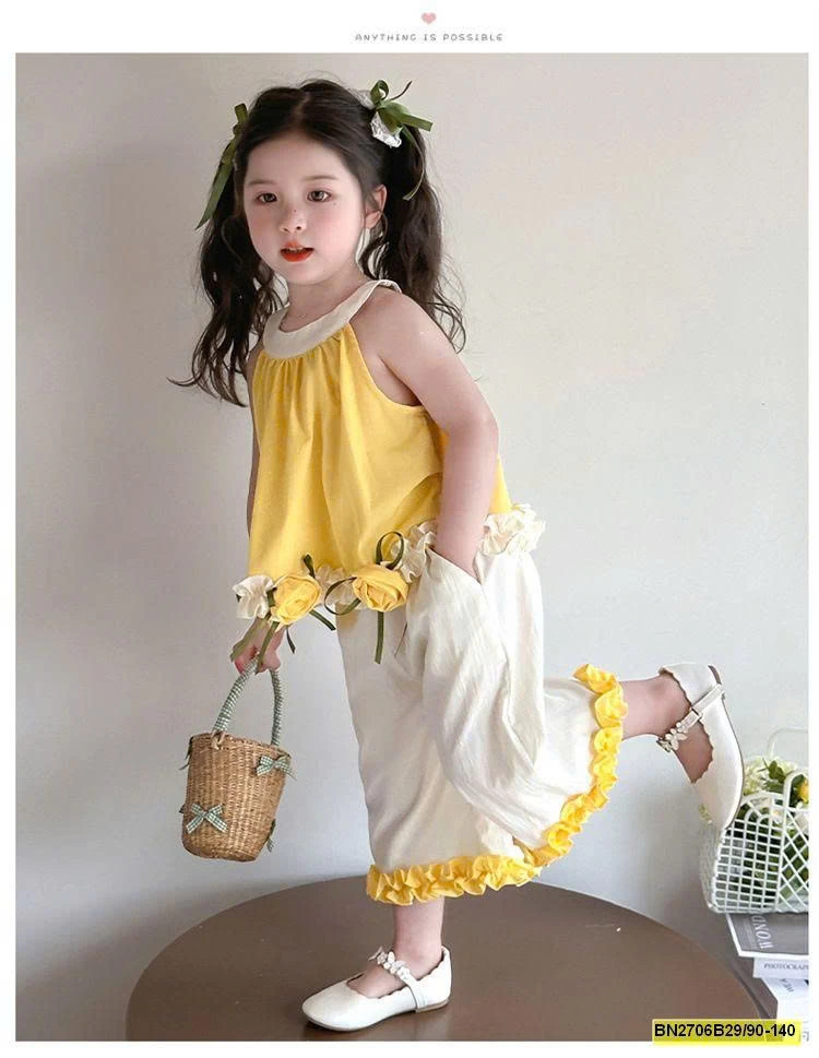 BỘ BÉ GÁI VÀNG CỔ YẾM