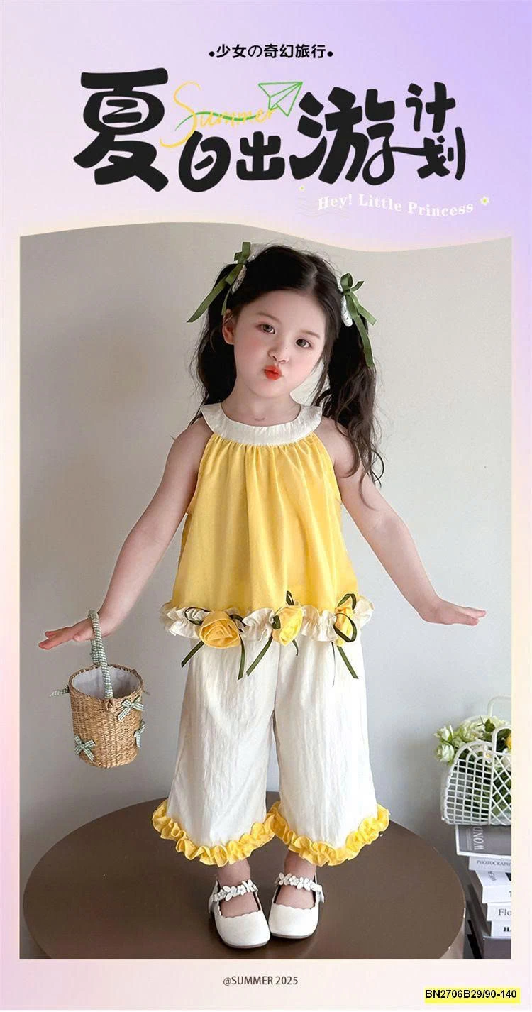 BỘ BÉ GÁI VÀNG CỔ YẾM