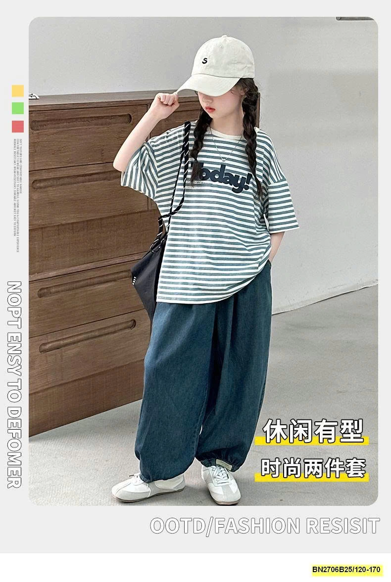 ÁO THUN KẺ MIX QUẦN DENIM BO GẤU