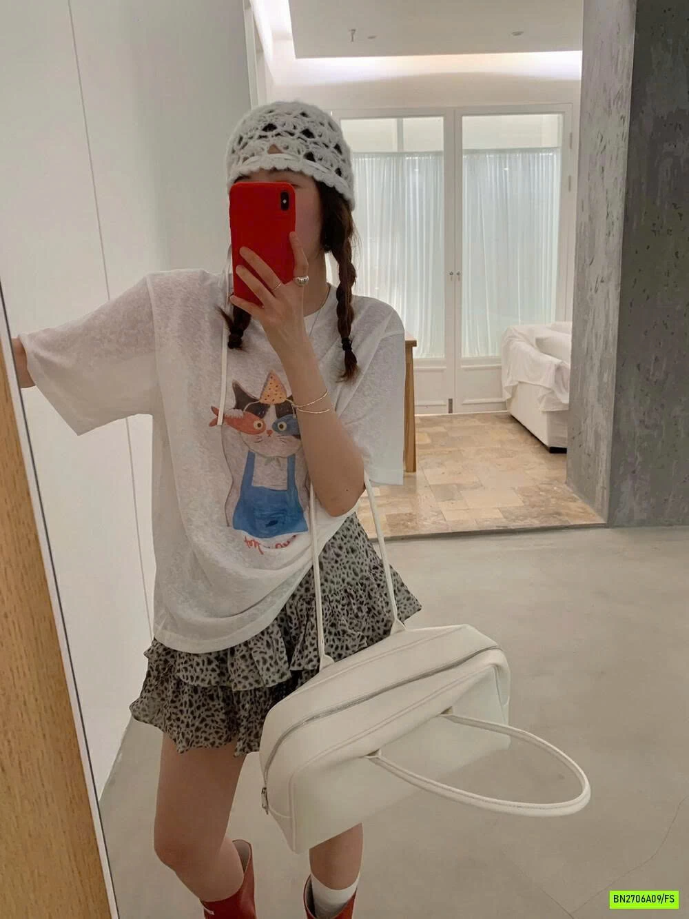 ÁO THUN GIẤY MÈO CON