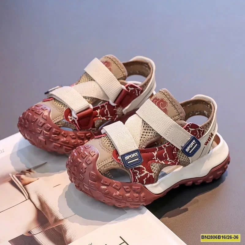 SANDAL ĐẾ ĐINH QUAI CHỮ Z