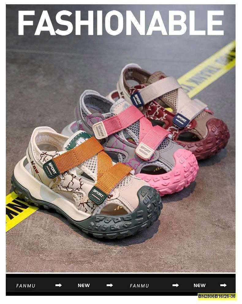 SANDAL ĐẾ ĐINH QUAI CHỮ Z