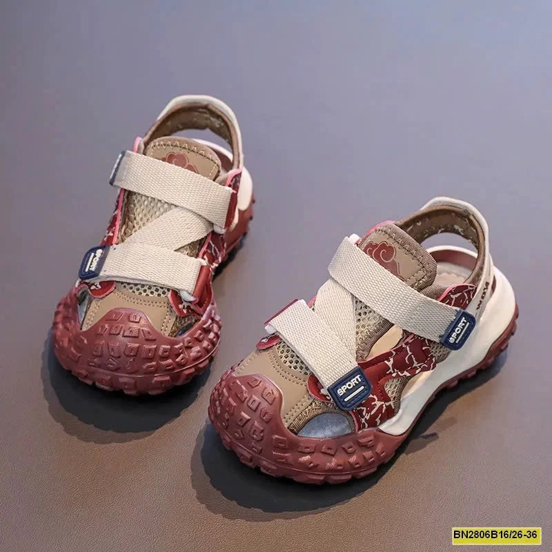 SANDAL ĐẾ ĐINH QUAI CHỮ Z