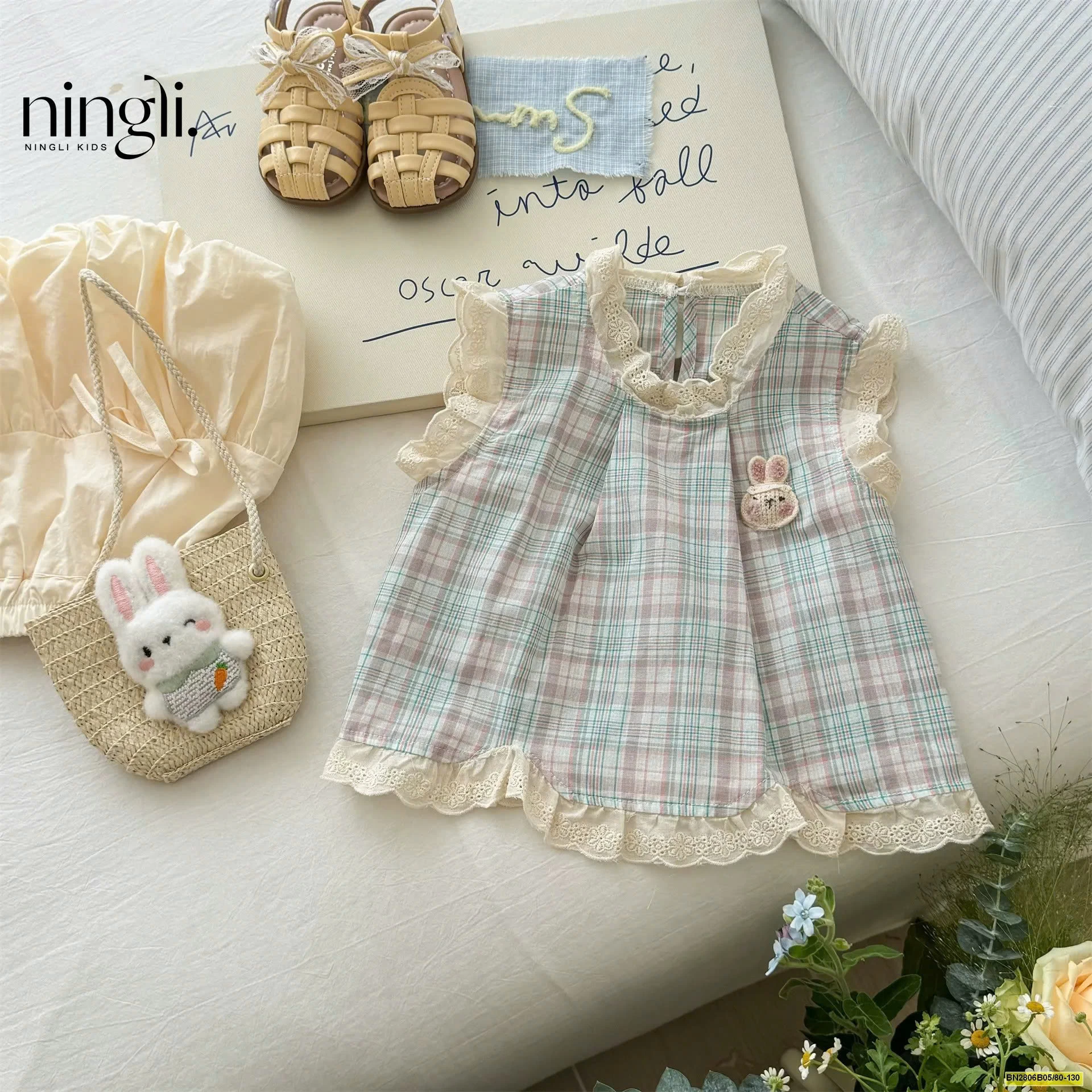 BỘ ÁO CARO XANH  QUẦN BÍ