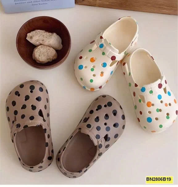 SỤC NHỰA ĐÚC THÔNG HƠI