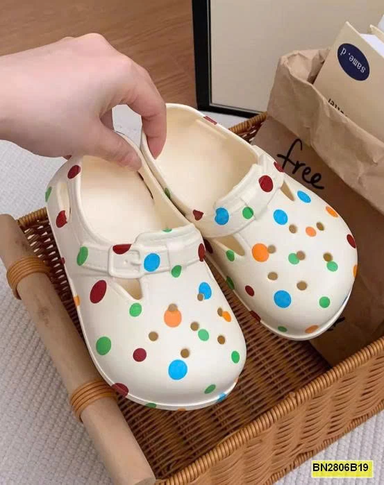 SỤC NHỰA ĐÚC THÔNG HƠI