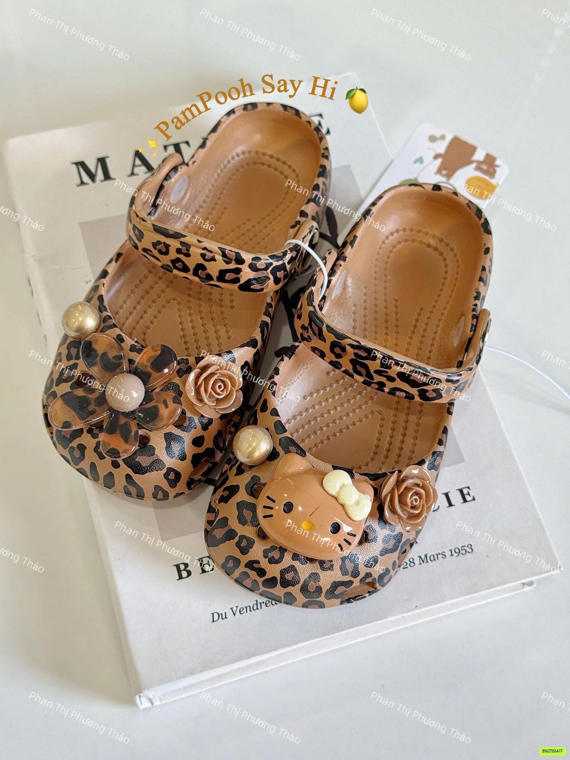 CROCS CHARM KITTY MẸ BÉ