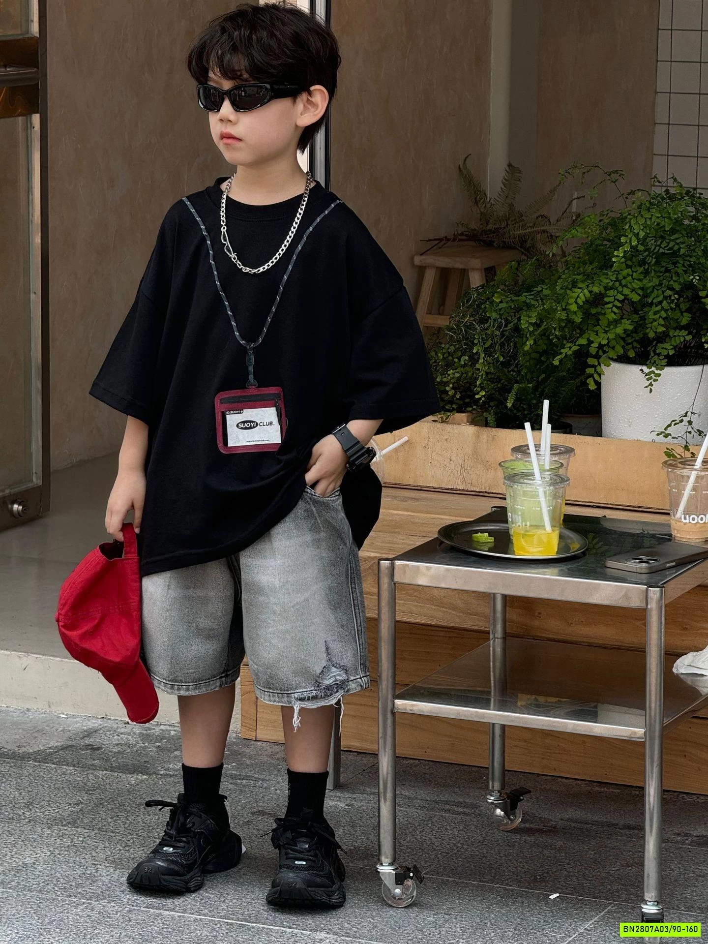 SHORT JEANS ĐEN BẠC MÀU