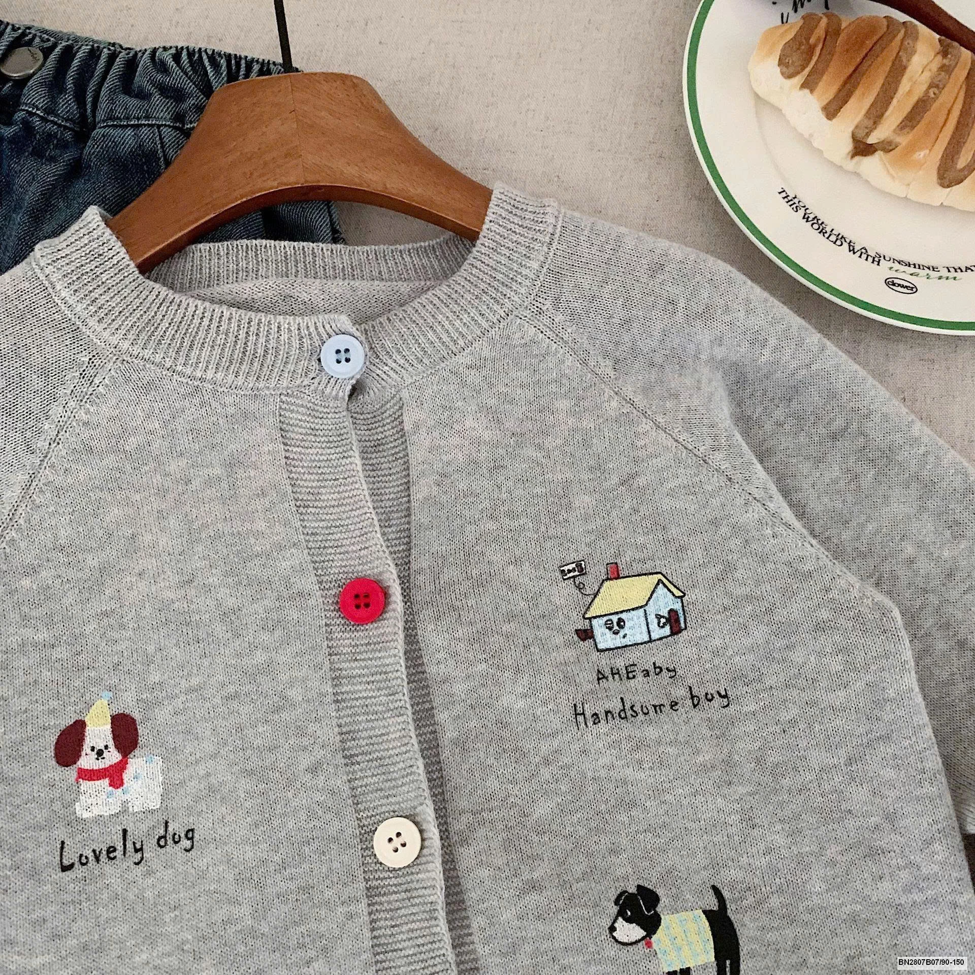 ÁO LEN HÌNH NGÔI NHÀ