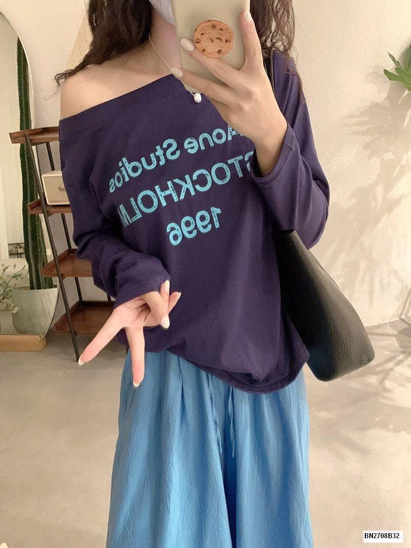 ÁO THUN IN CHỮ CỔ RỘNG HỞ VAI