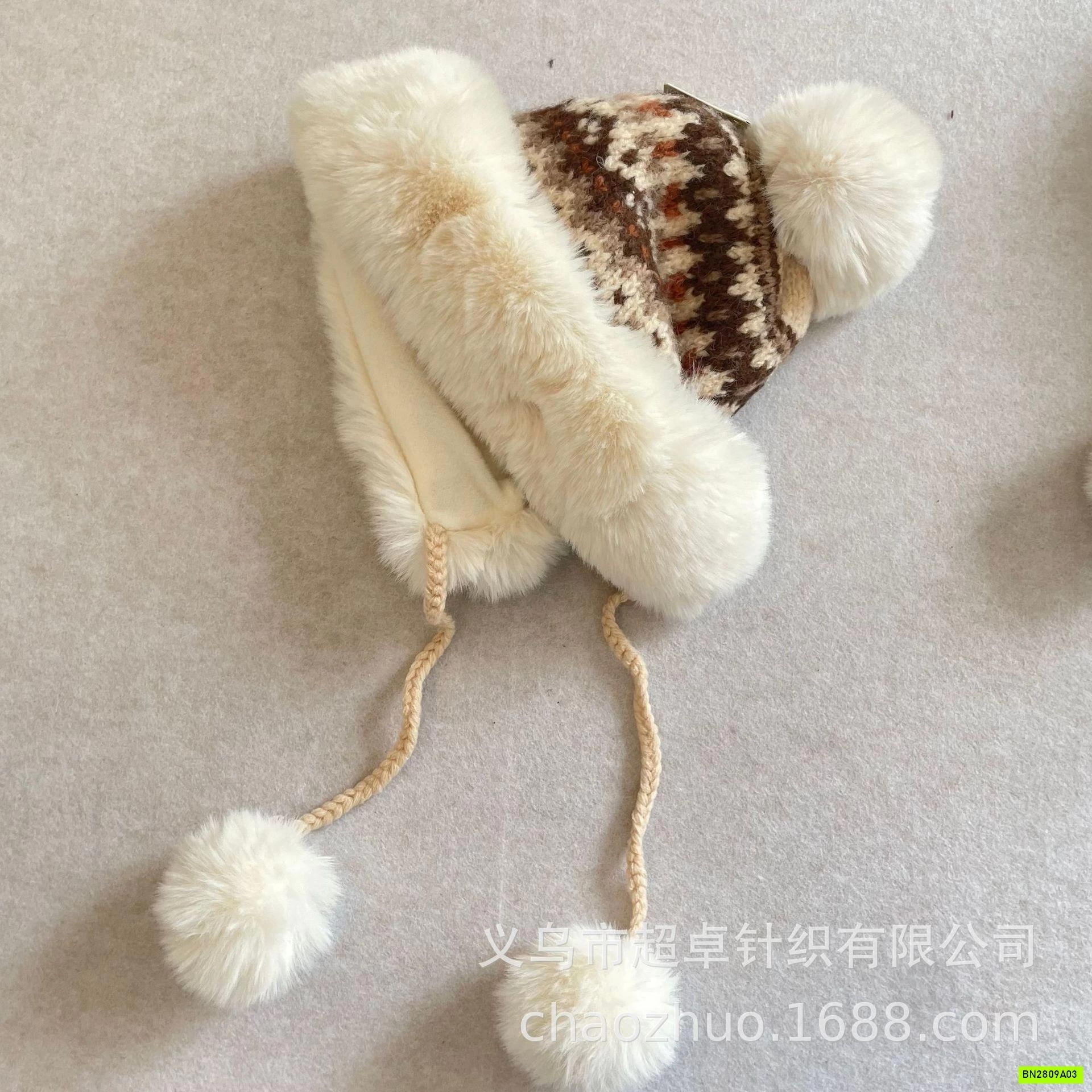 MŨ LEN VIỀN LÔNG HỌA TIẾT THỔ CẨM