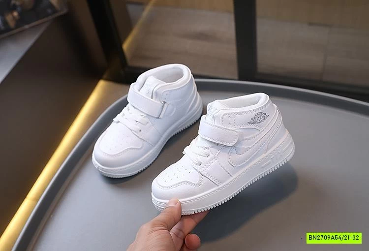 GIÀY THỂ THAO CAO CỔ QUAI DÁN