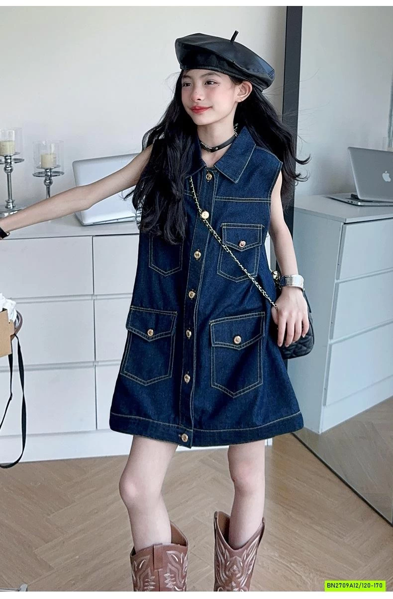 ĐẦM SUÔNG DENIM TÚI NGỰC CỔ BẺ