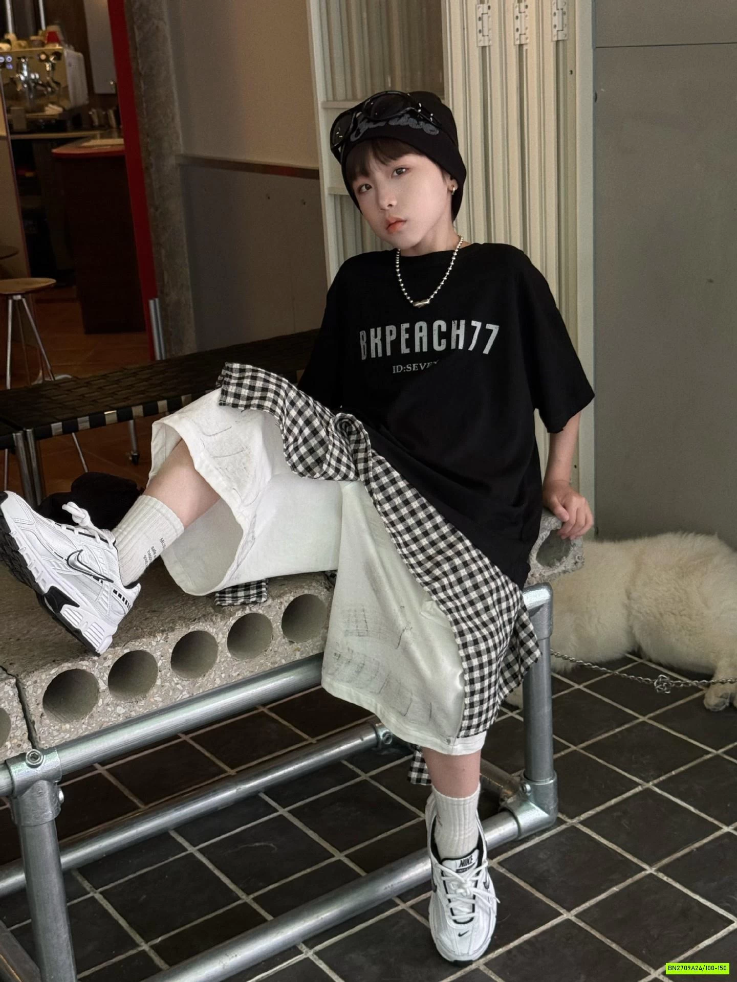 ÁO THUN ĐEN BKPEACH7