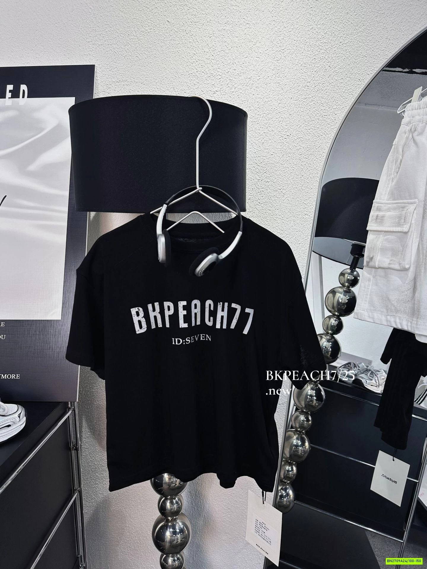 ÁO THUN ĐEN BKPEACH7