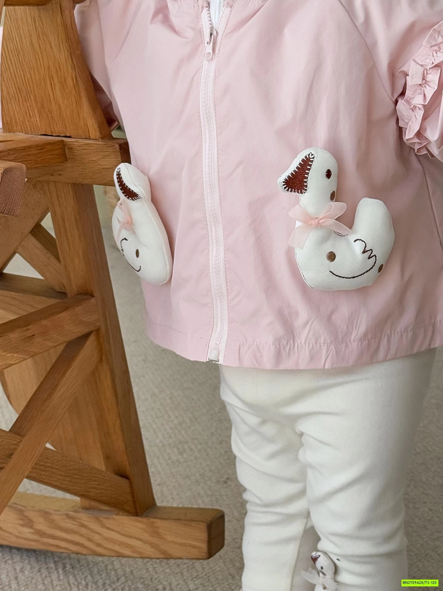 KHOÁC GIÓ GẮN VỊT TAI THỎ SZ NHÍ