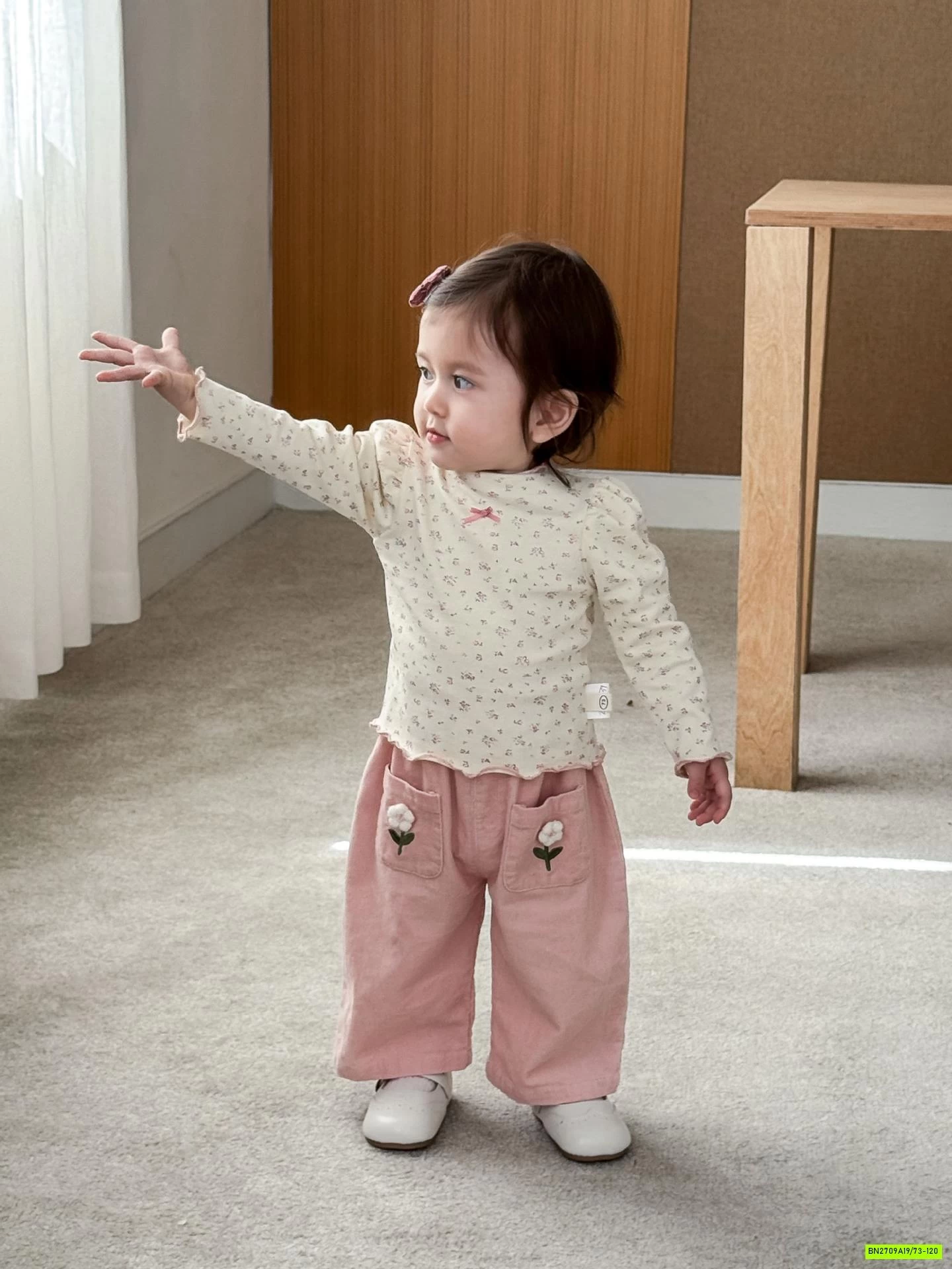 ÁO CHẤM BI MIX QUẦN NHUNG SUÔNG